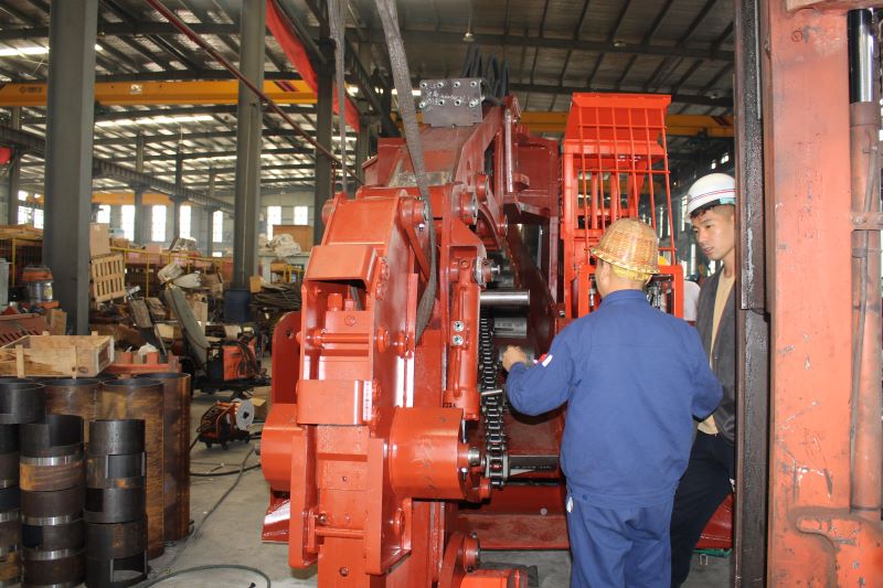 隧道扒渣機(jī)